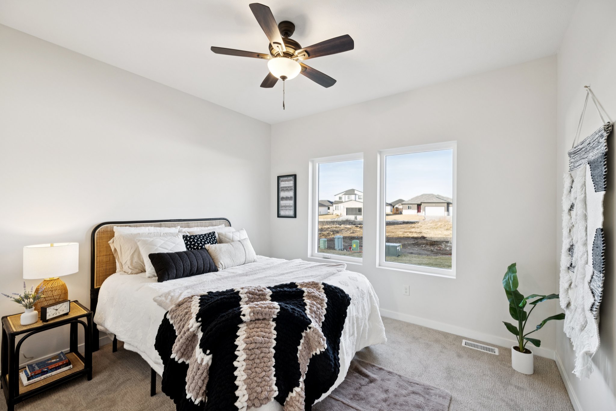 7857 - 7320 Augustine Ave_035.jpg