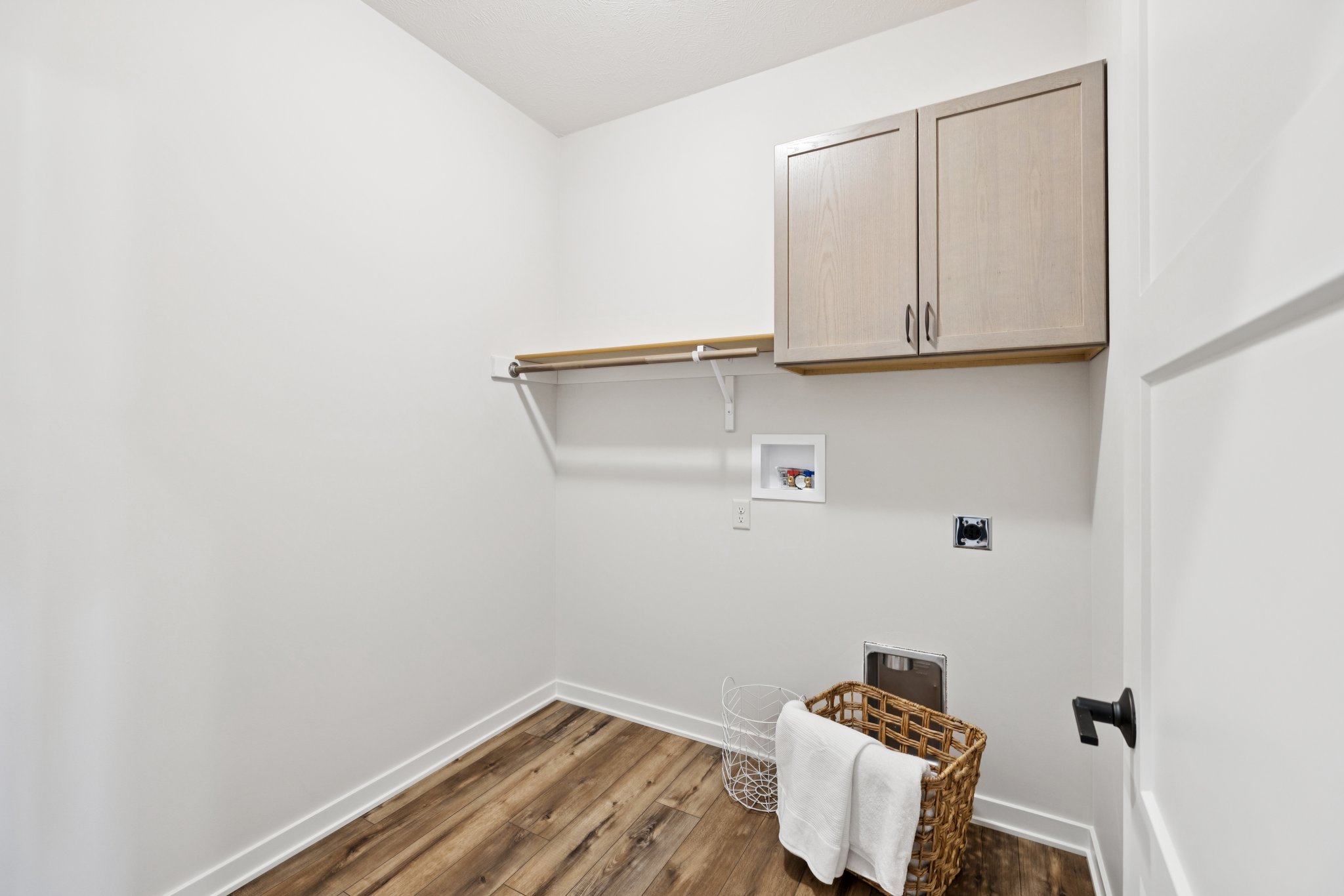 7857 - 7320 Augustine Ave_043.jpg