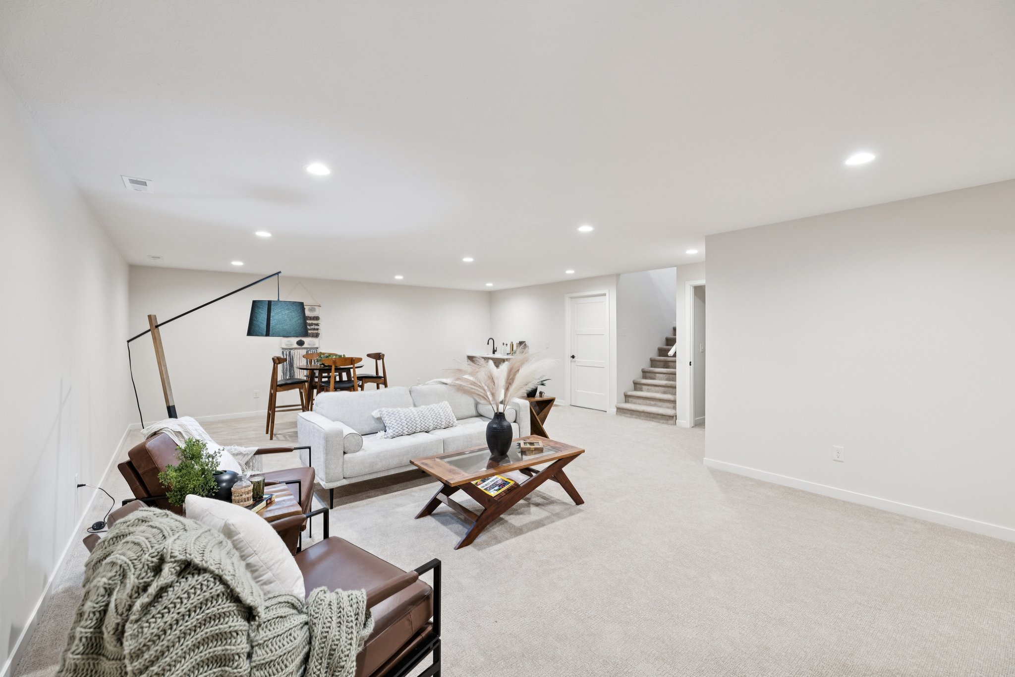 7857 - 7320 Augustine Ave_046.jpg