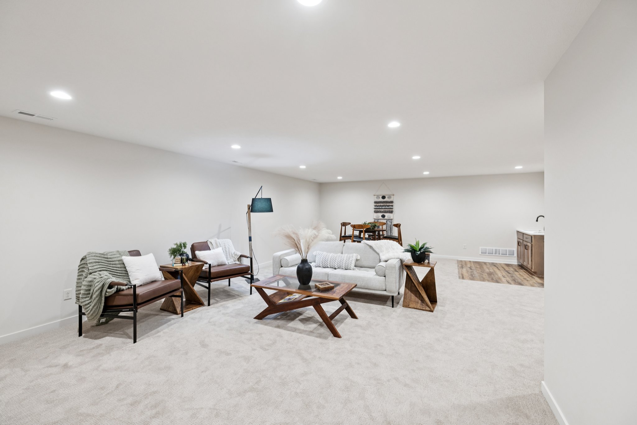 7857 - 7320 Augustine Ave_047.jpg