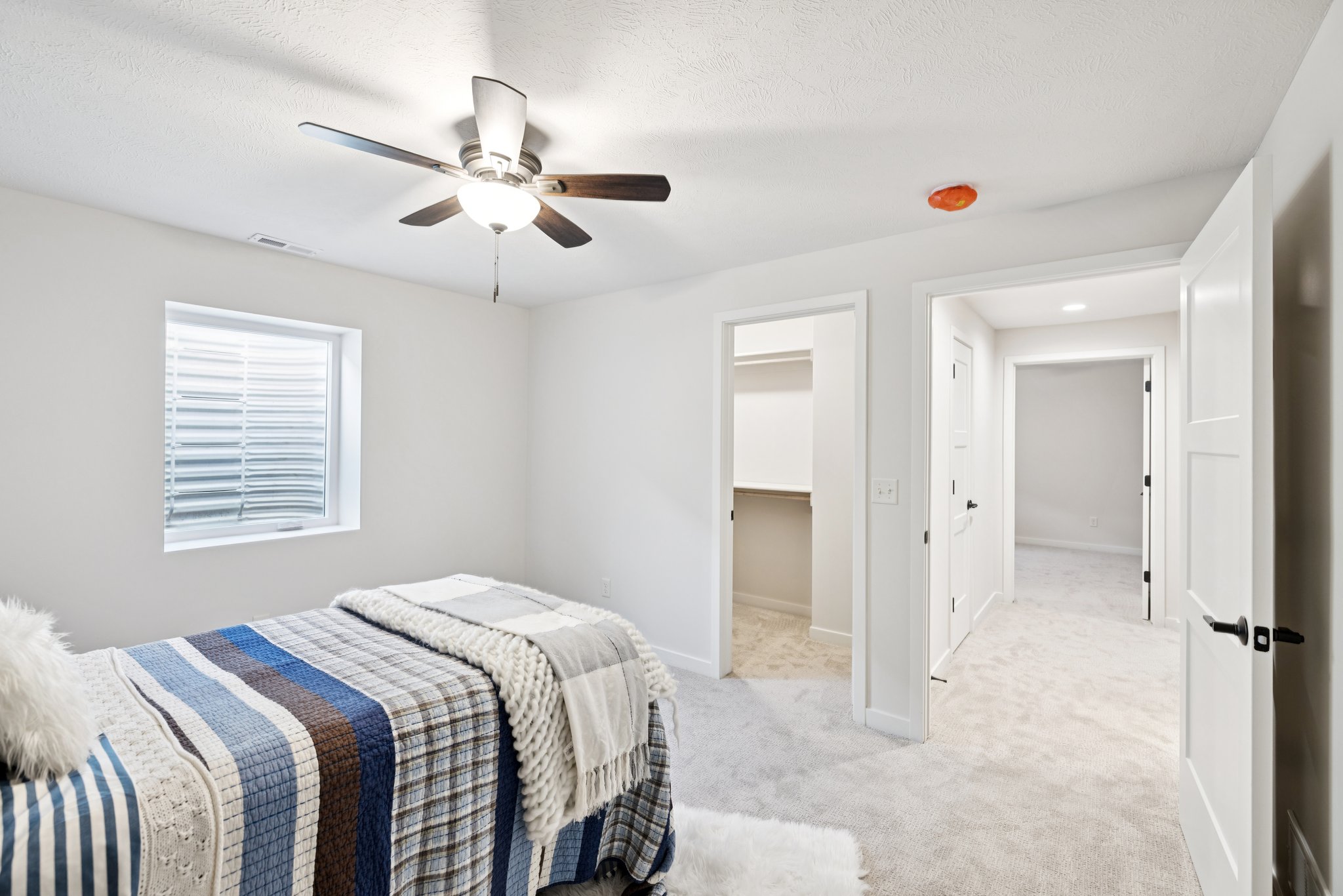 7857 - 7320 Augustine Ave_053.jpg