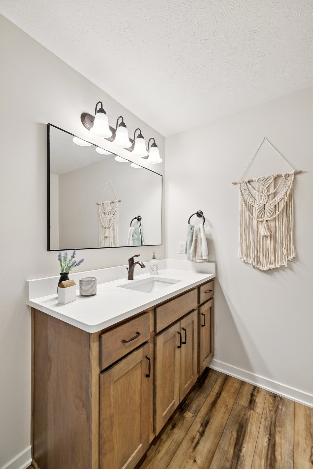 7857 - 7320 Augustine Ave_055.jpg