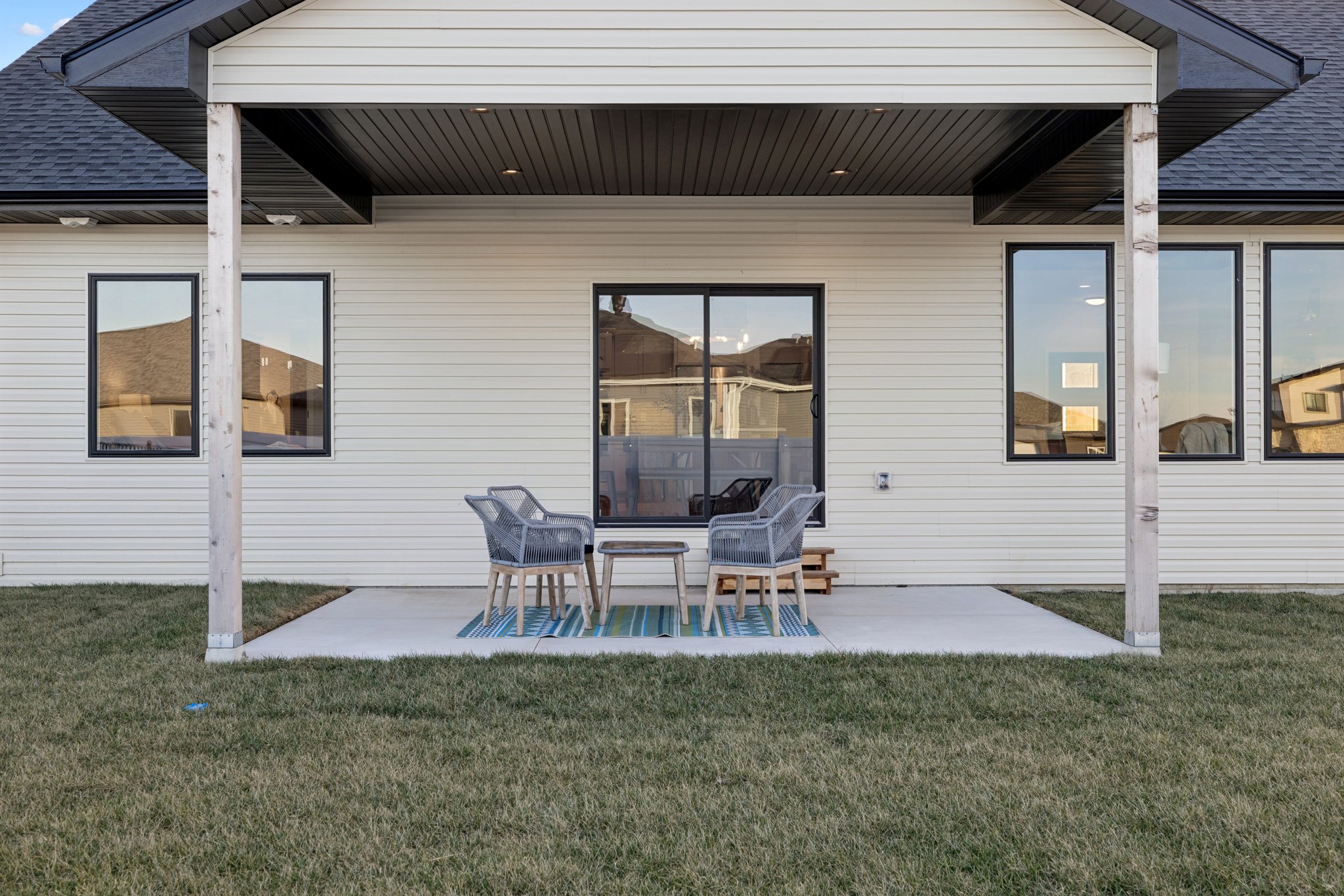 7857 - 7320 Augustine Ave_059.jpg