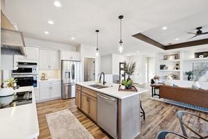 7857 - 7320 Augustine Ave_019.jpg