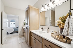 7857 - 7320 Augustine Ave_033.jpg