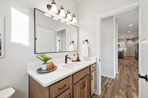 7857 - 7320 Augustine Ave_039.jpg