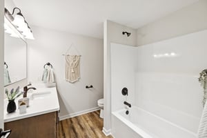 7857 - 7320 Augustine Ave_054.jpg