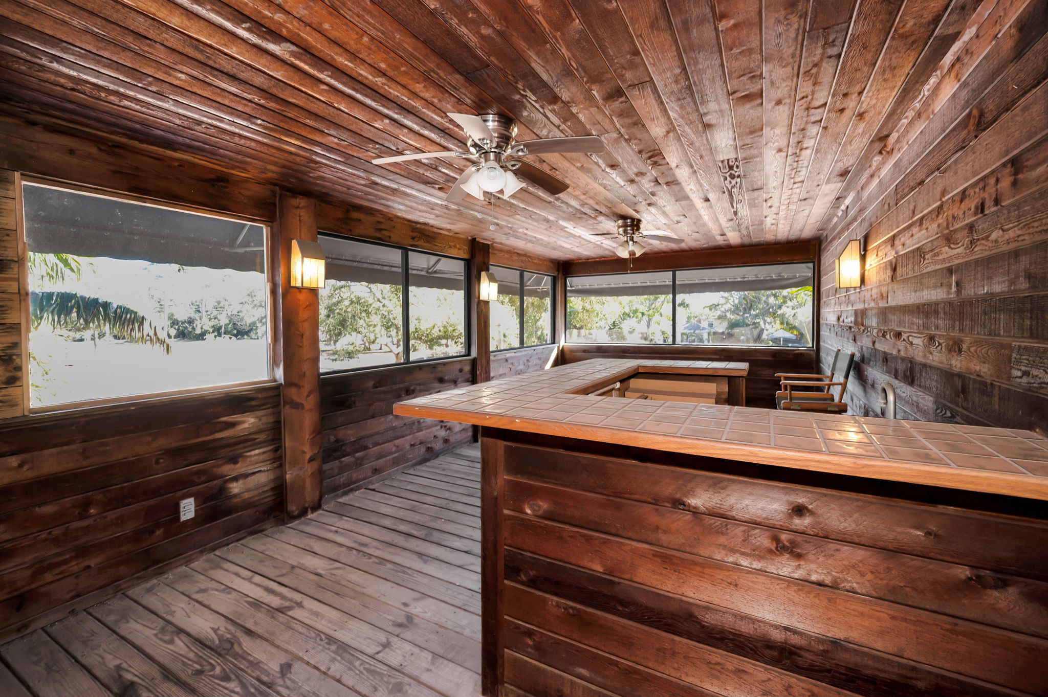 Upper Level Bonus Room1b