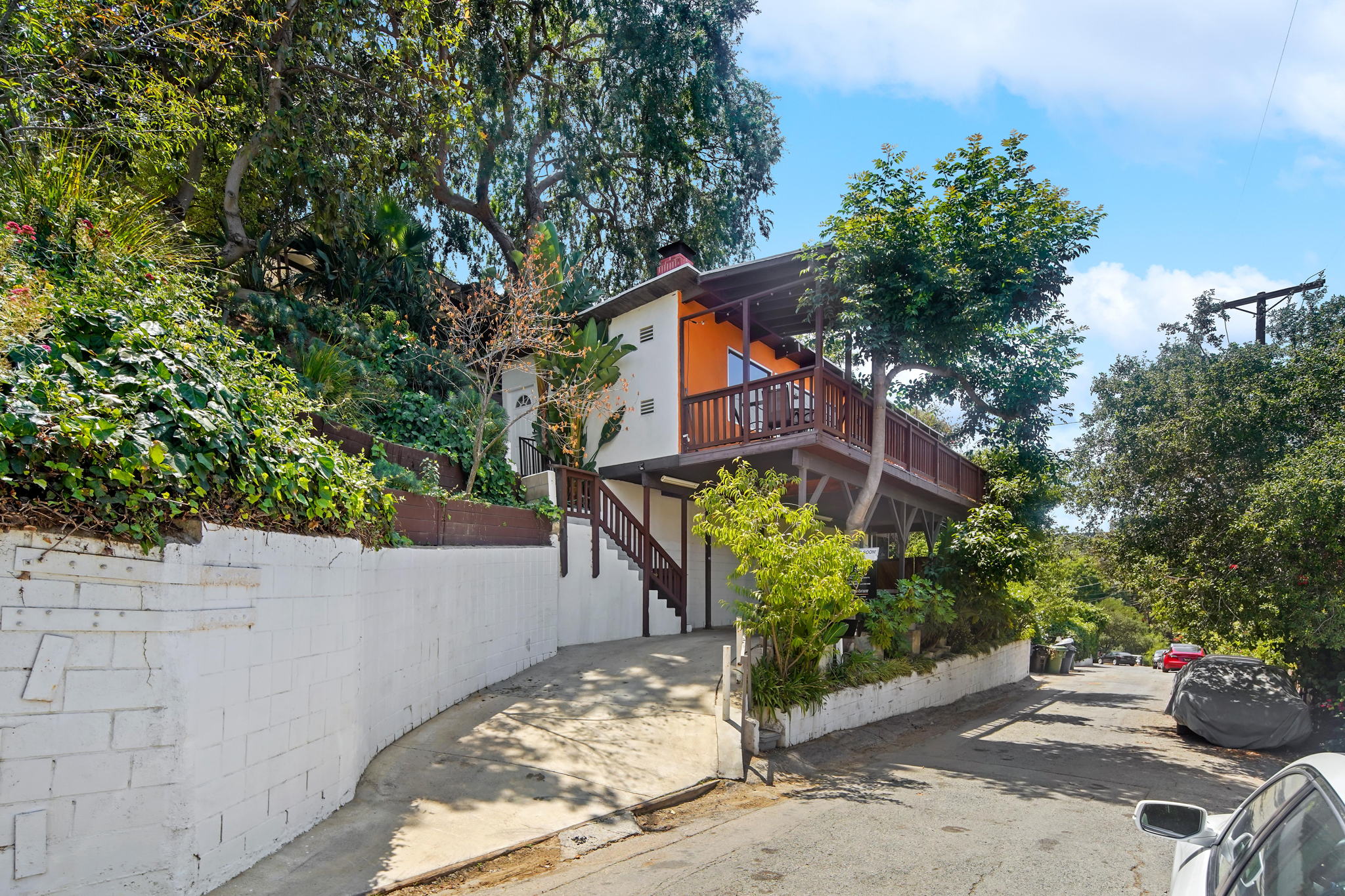7326 Pacific View Dr, Los Angeles, CA 90068