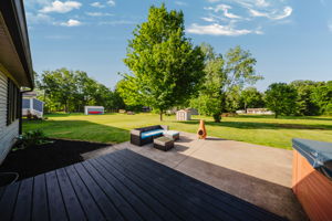  Photo 44