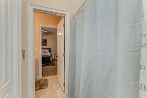  Photo 33