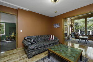  Photo 44