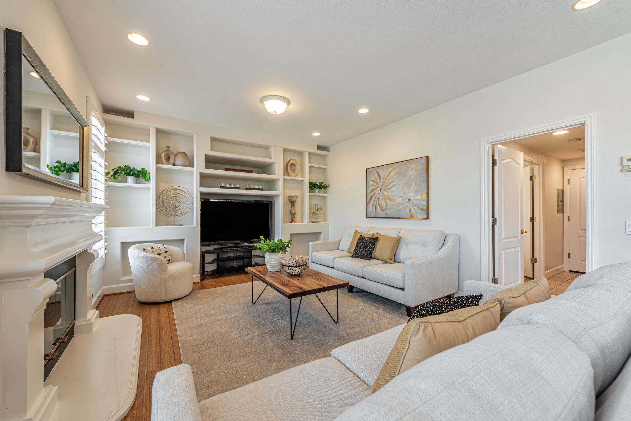 010_7330 Alexis Manor Pl