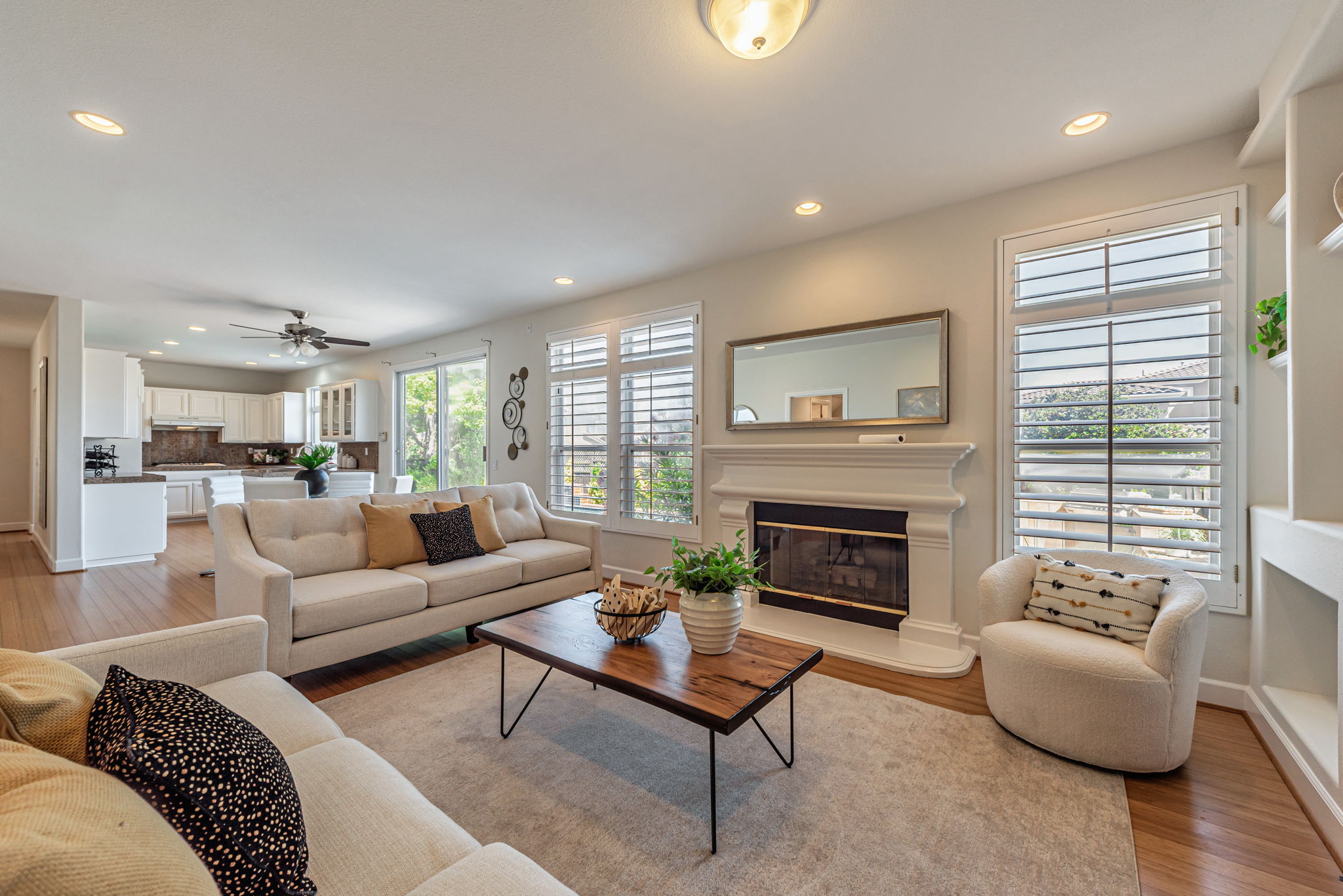 012_7330 Alexis Manor Pl