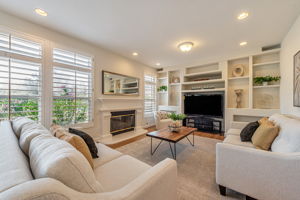 011_7330 Alexis Manor Pl