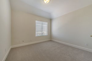 034_7330 Alexis Manor Pl