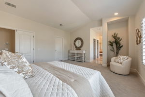 039_7330 Alexis Manor Pl