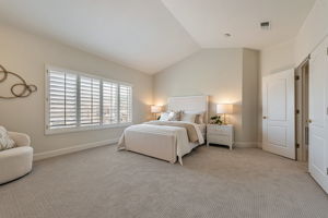 041_7330 Alexis Manor Pl