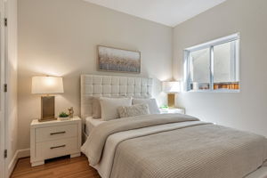 042_7330 Alexis Manor Pl