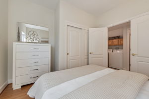 045_7330 Alexis Manor Pl