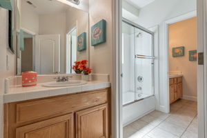 047_7330 Alexis Manor Pl