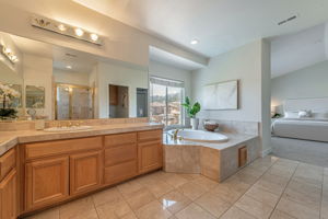 049_7330 Alexis Manor Pl
