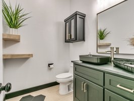  Photo 48