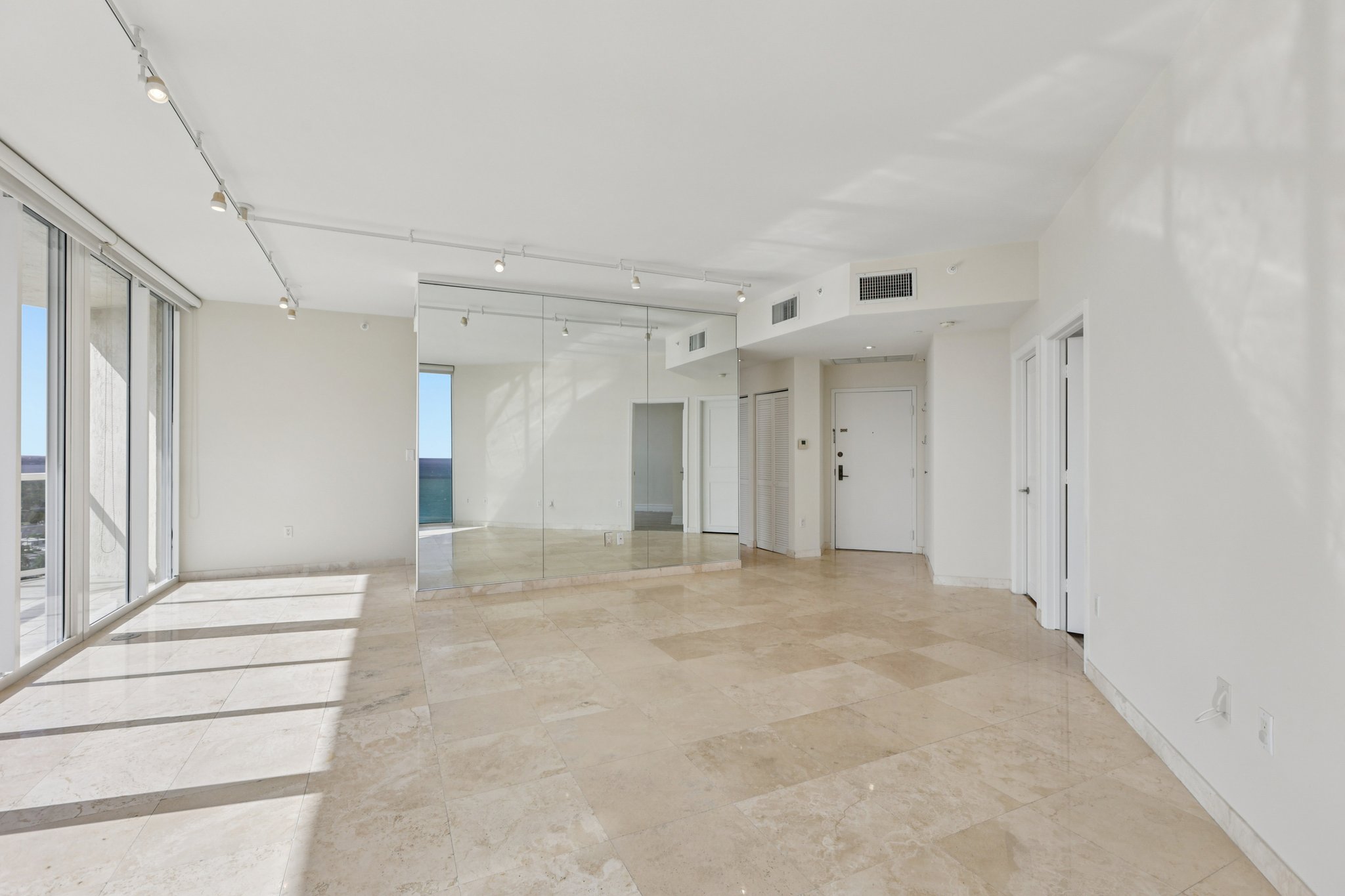 Ocean Terrace LPH-C-S2510-013.jpg