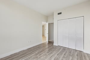 Ocean Terrace LPH-C-S2510-023.jpg