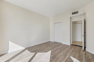 Ocean Terrace LPH-C-S2510-030.jpg