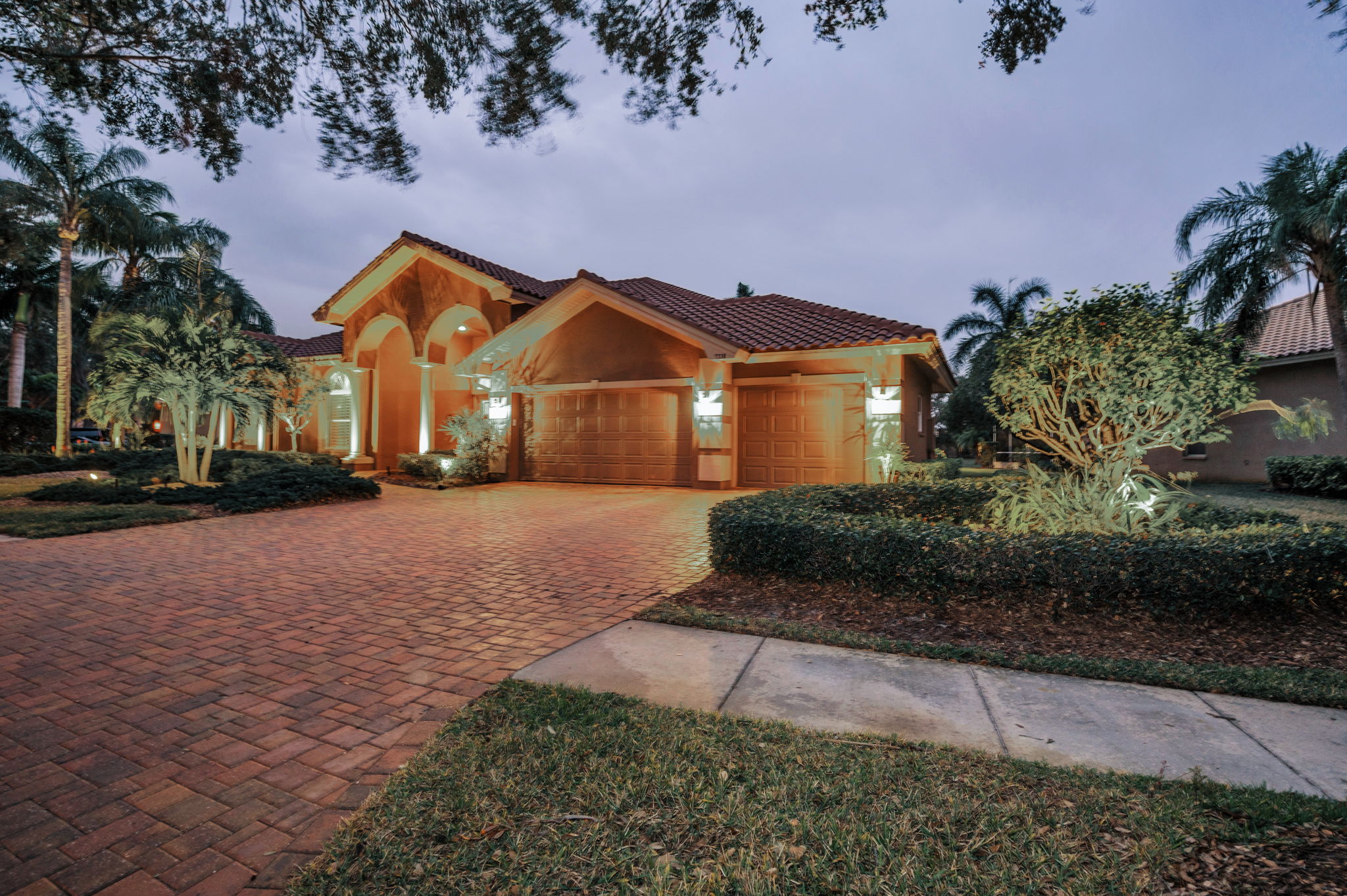 Front Exterior27