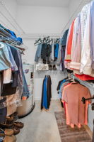 Master Bedroom Walk-in Closet2