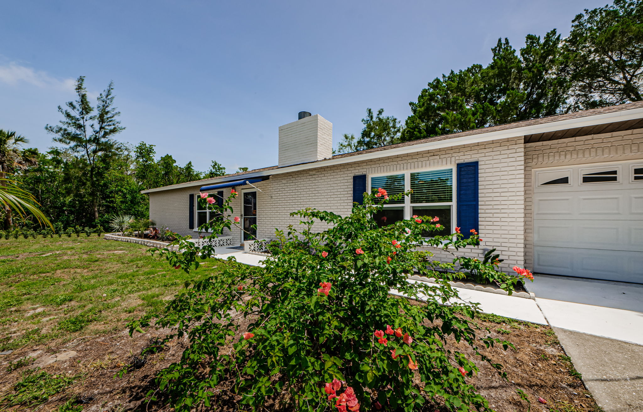 Front Exterior 5