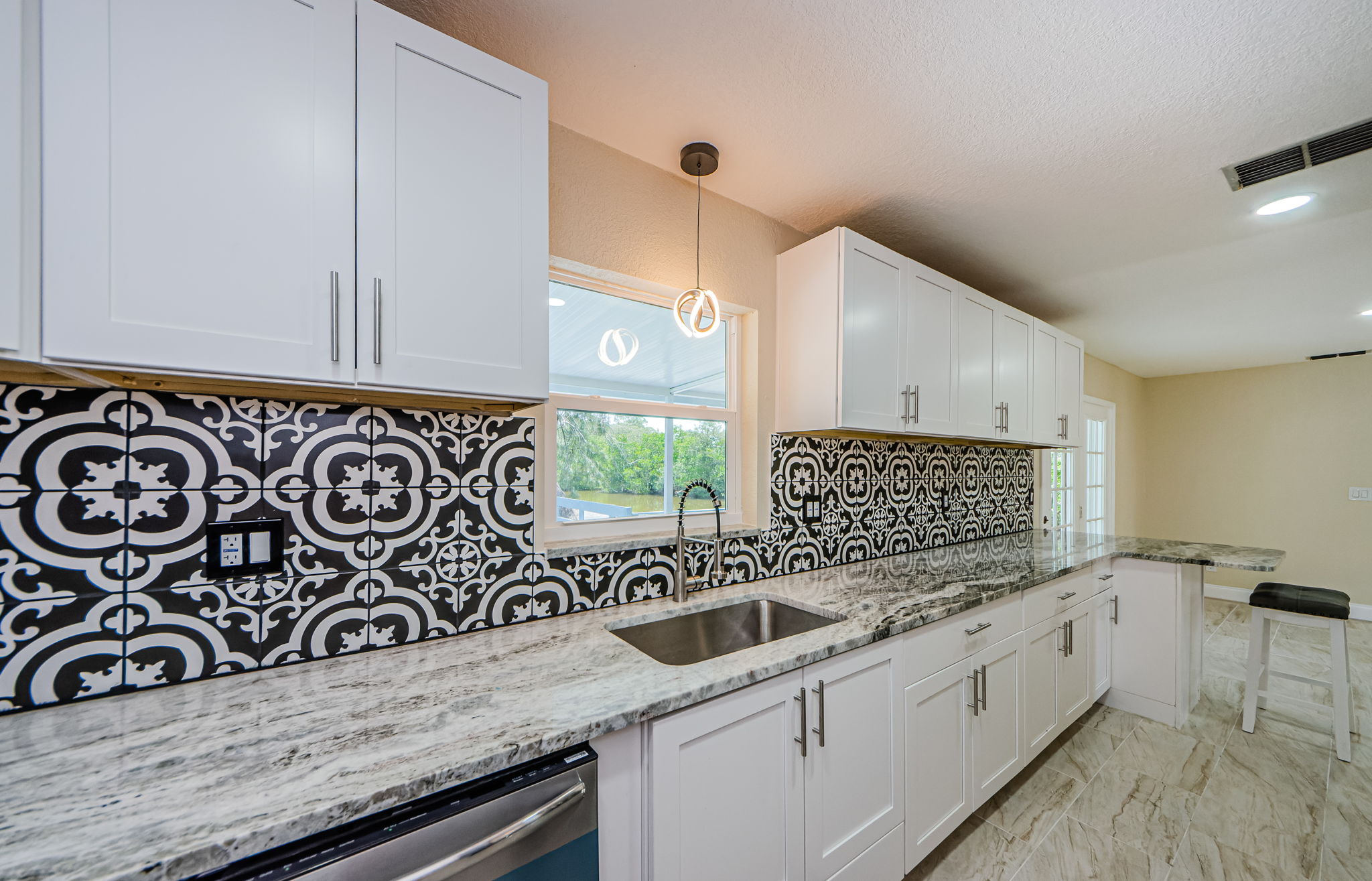Kitchen 6-2
