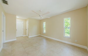Master Bedroom 1c-2