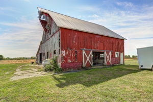  Photo 44