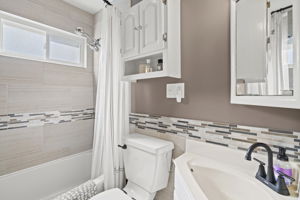  Photo 23