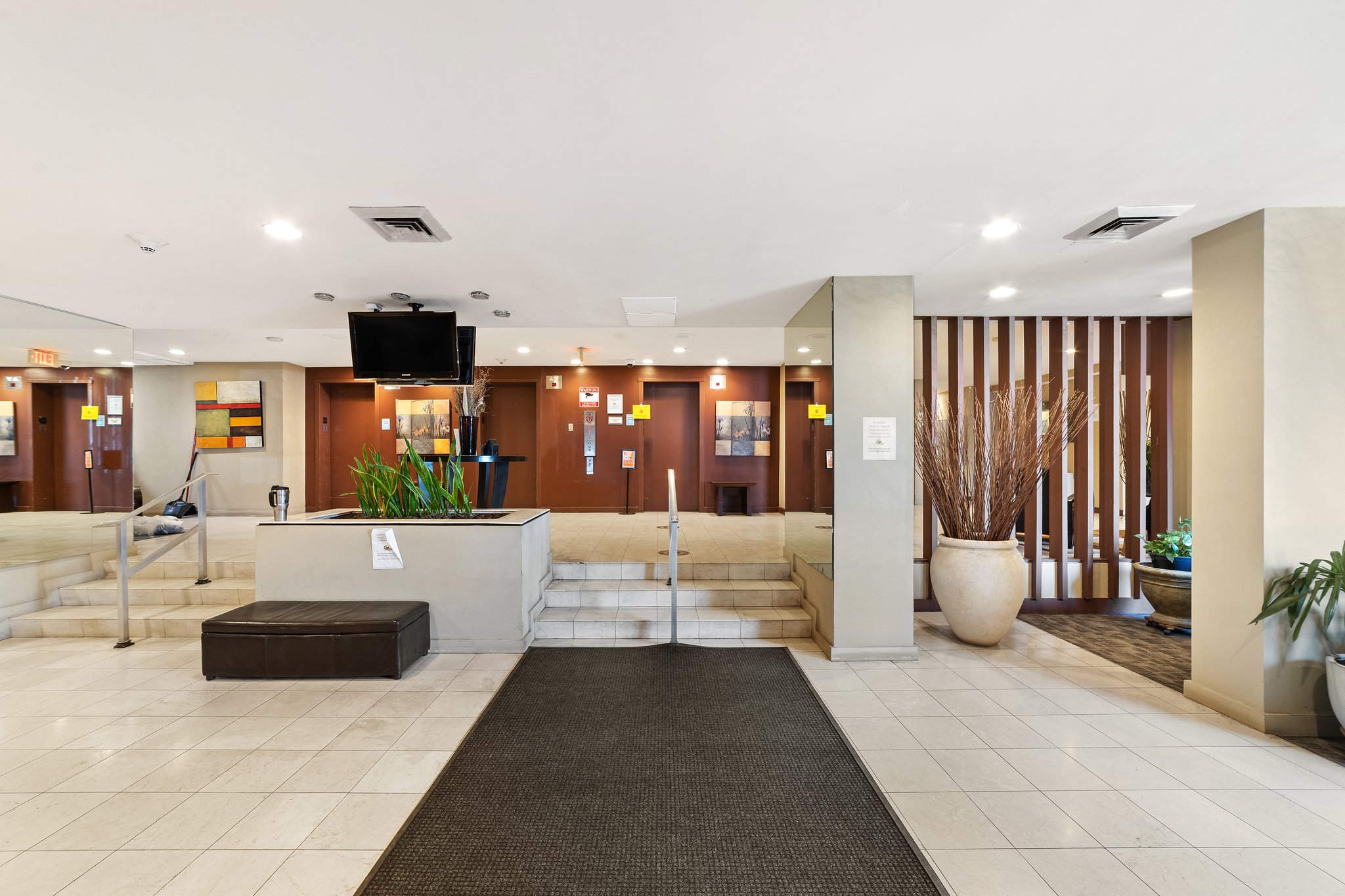 7333 New Hampshire Ave, Takoma Park, MD 20912, USA Photo 6