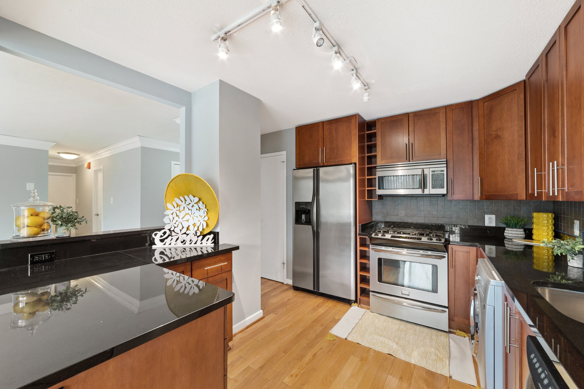 7333 New Hampshire Ave, Takoma Park, MD 20912, USA Photo 22