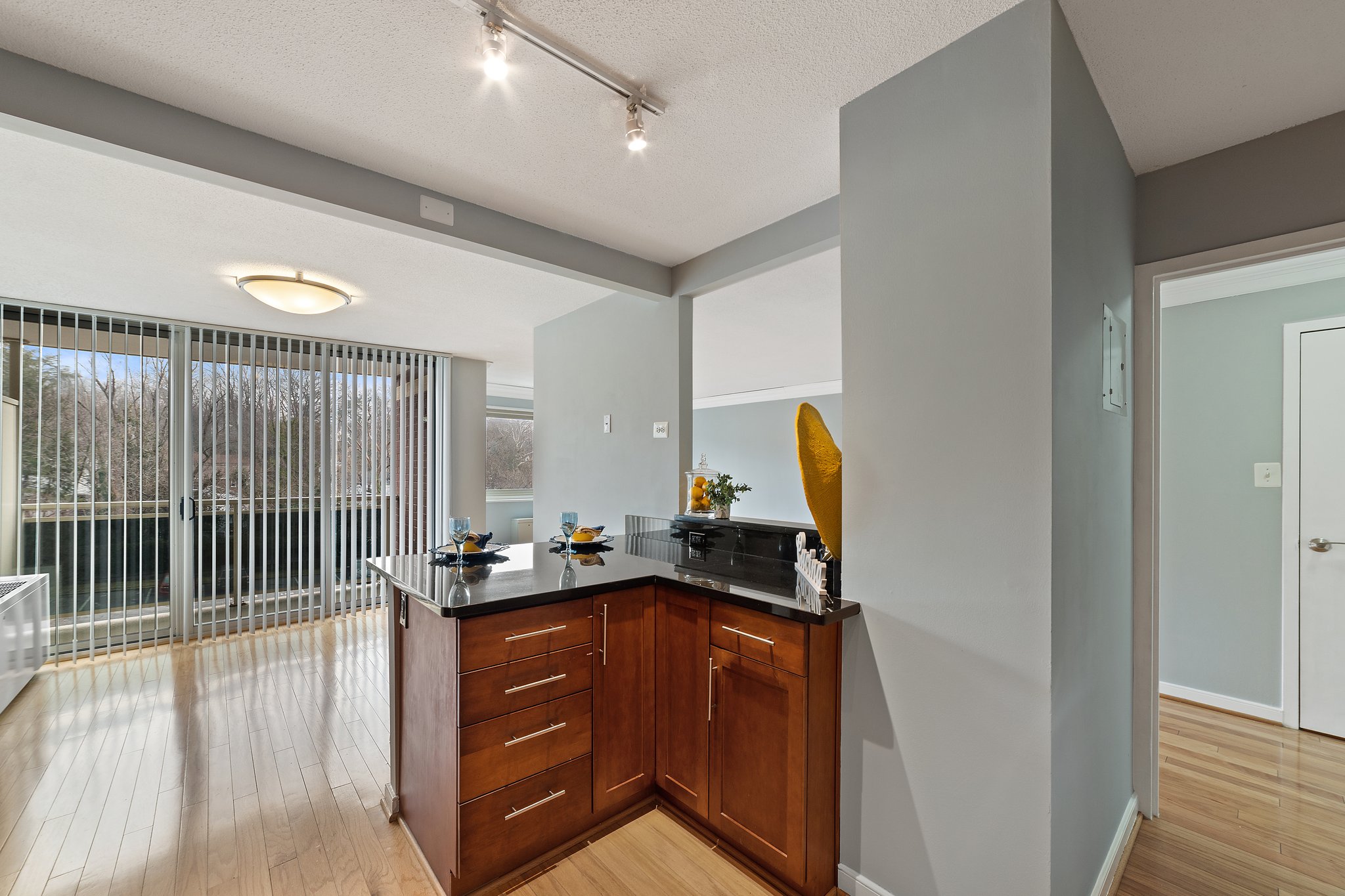 7333 New Hampshire Ave, Takoma Park, MD 20912, USA Photo 26