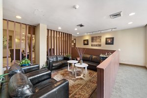 7333 New Hampshire Ave, Takoma Park, MD 20912, USA Photo 6