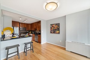 7333 New Hampshire Ave, Takoma Park, MD 20912, USA Photo 16