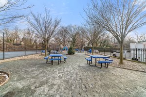 7333 New Hampshire Ave, Takoma Park, MD 20912, USA Photo 45