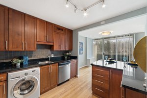 7333 New Hampshire Ave, Takoma Park, MD 20912, USA Photo 24