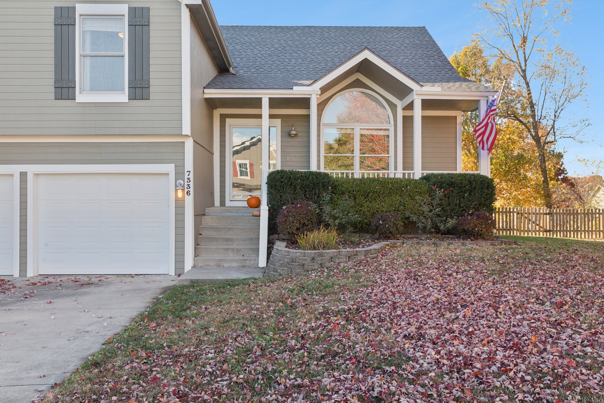 7452 - 7336 N Wallace Ave_003.jpg