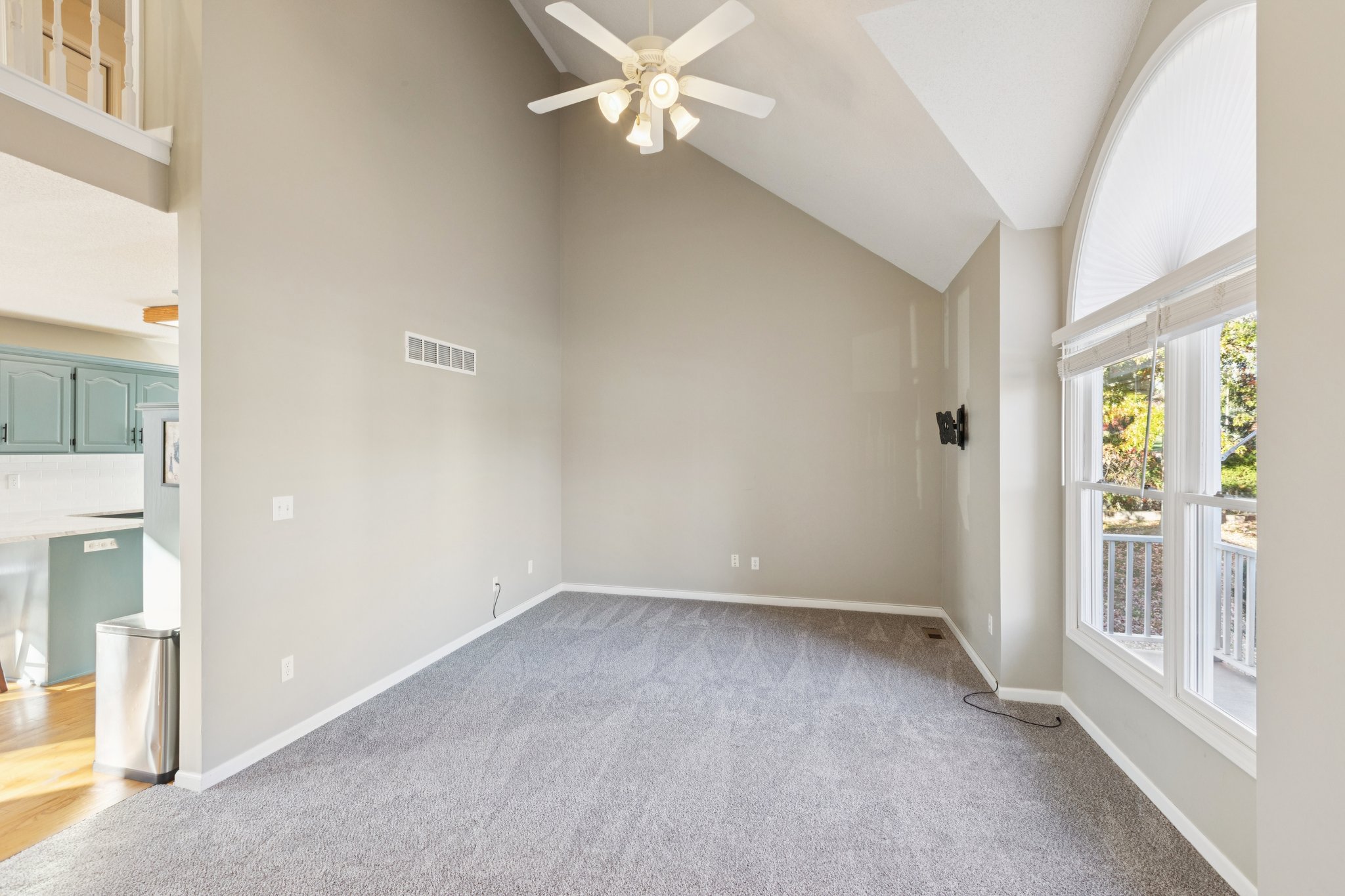 7452 - 7336 N Wallace Ave_006.jpg