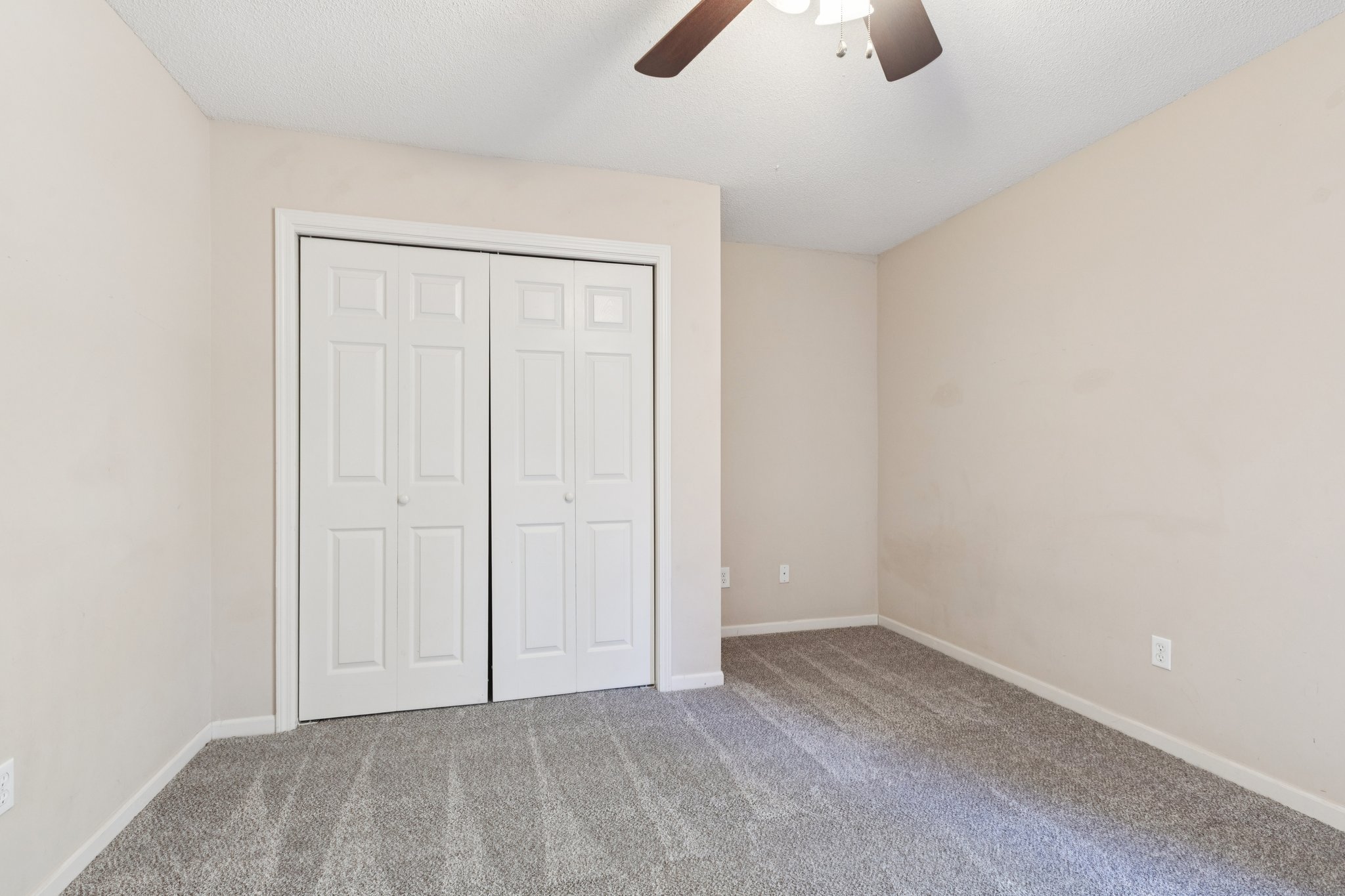 7452 - 7336 N Wallace Ave_023.jpg