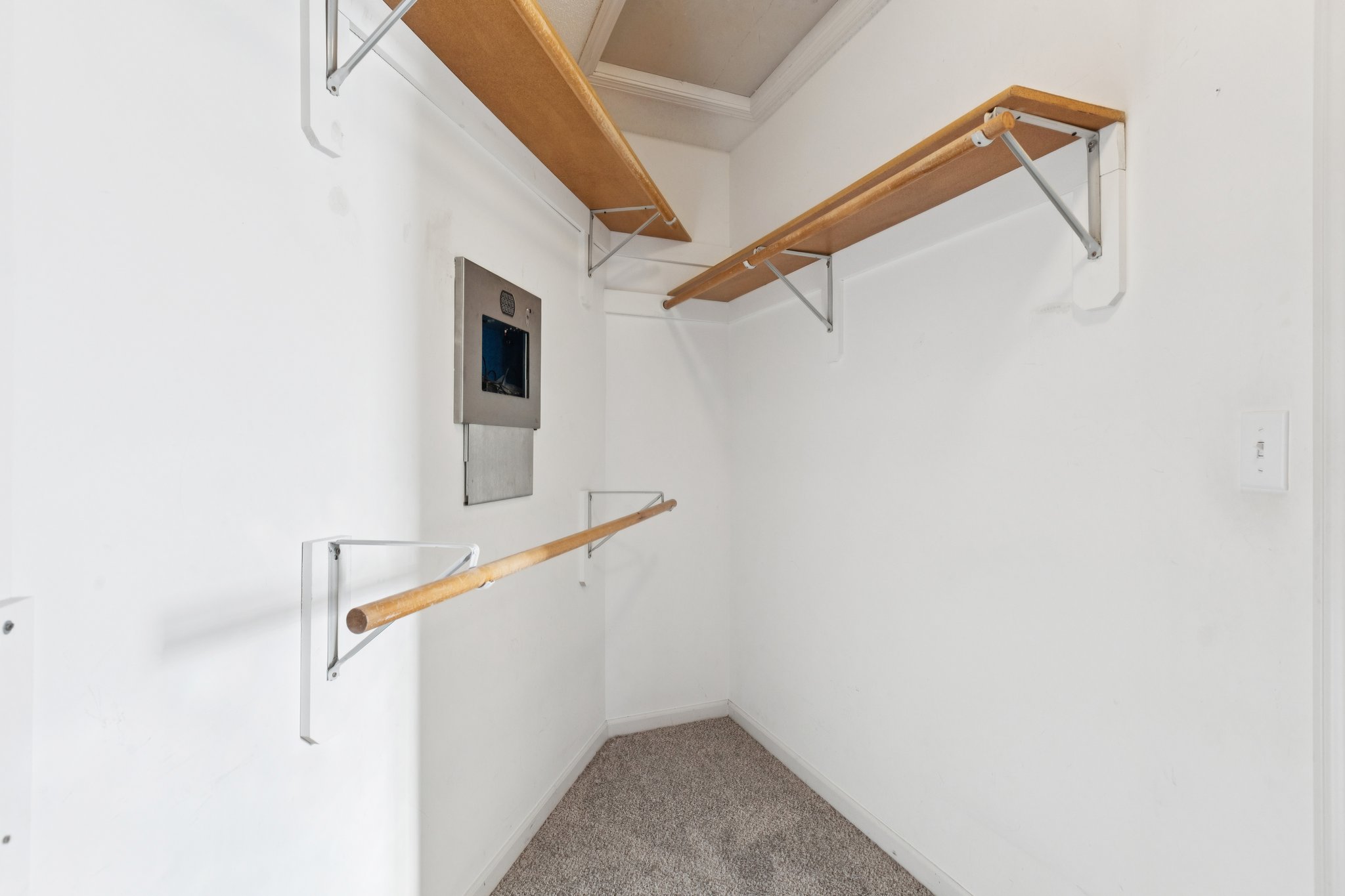 7452 - 7336 N Wallace Ave_031.jpg