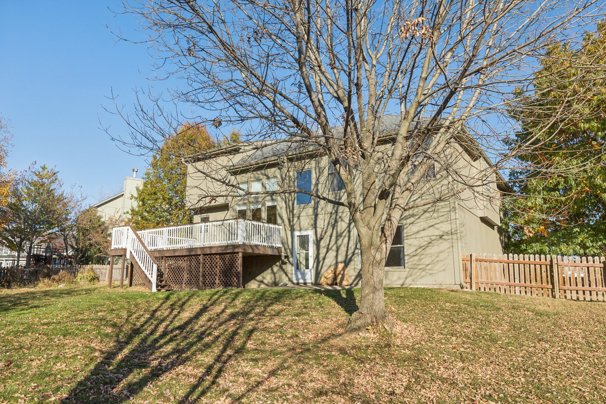 7452 - 7336 N Wallace Ave_037.jpg