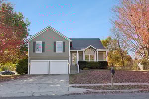 7452 - 7336 N Wallace Ave_001.jpg